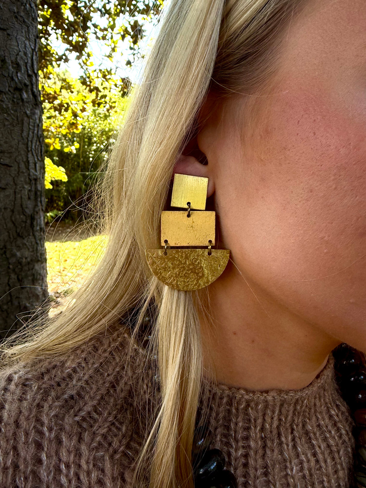 Gold square tiered earrings